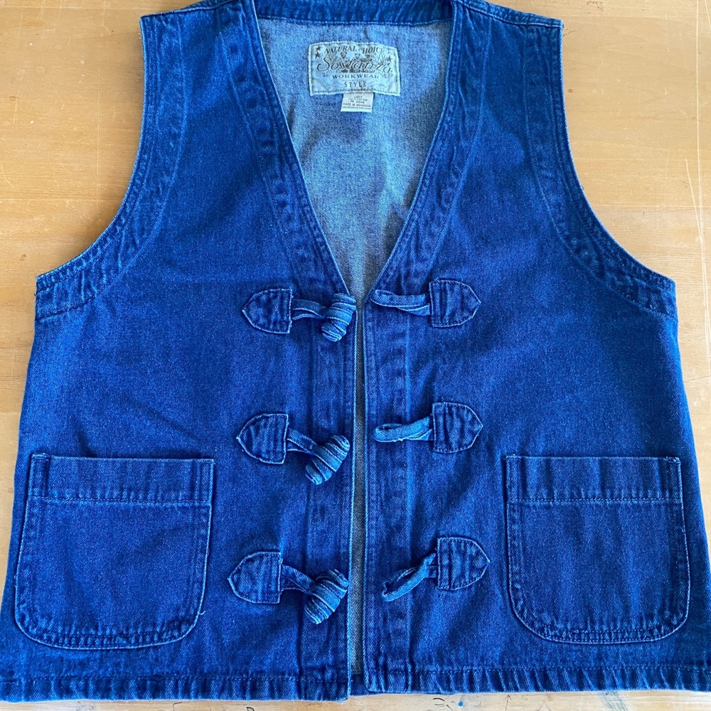 Vintage Denim Sleeveless Vest with Toggle Closures
